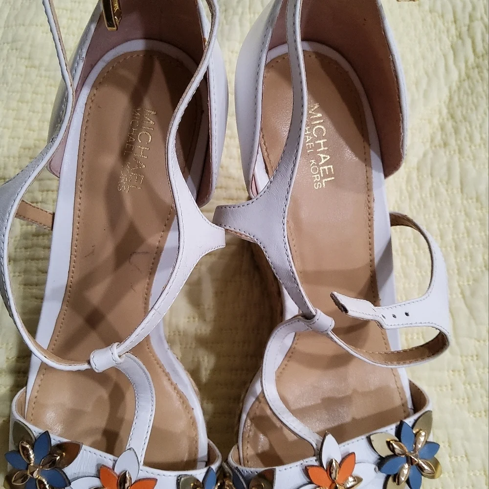 MICHAEL Michael Kors Heidi Wedge Espadrilles Size 6,5